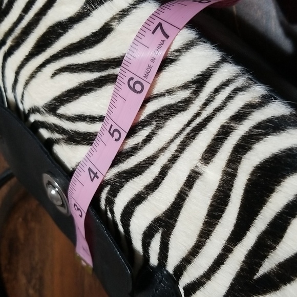 Pelle studio leather bag, Medium, zipper on top ,front pocket magnetic button. - Picture 10 of 11